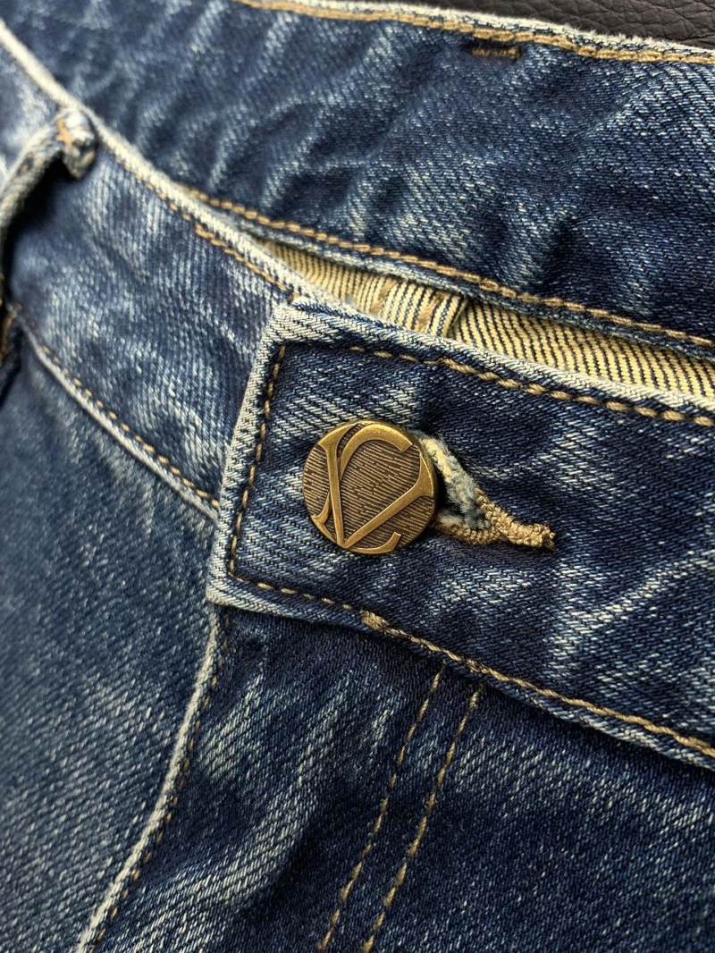 l0vis Vvtt0n jeans